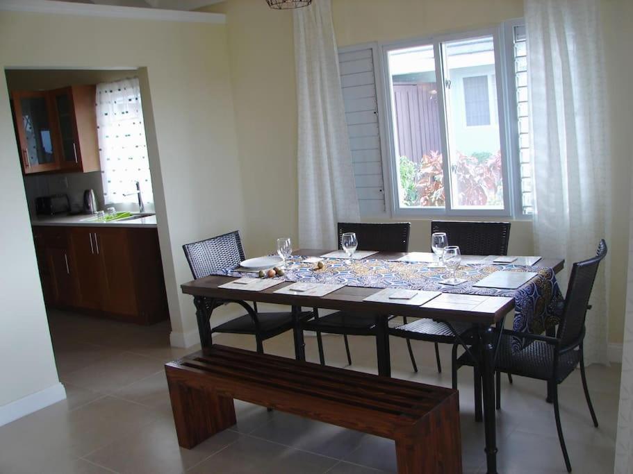 Richmond - Heroes Villa, Ac, Security, Access To Pool, Playground & Private Beach - Welcome Breakfast Basket Buitenkant foto